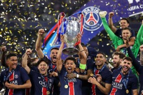 华体会-包含巴黎圣日耳曼险胜马竞，卡瓦尼梅开二度英超的词条