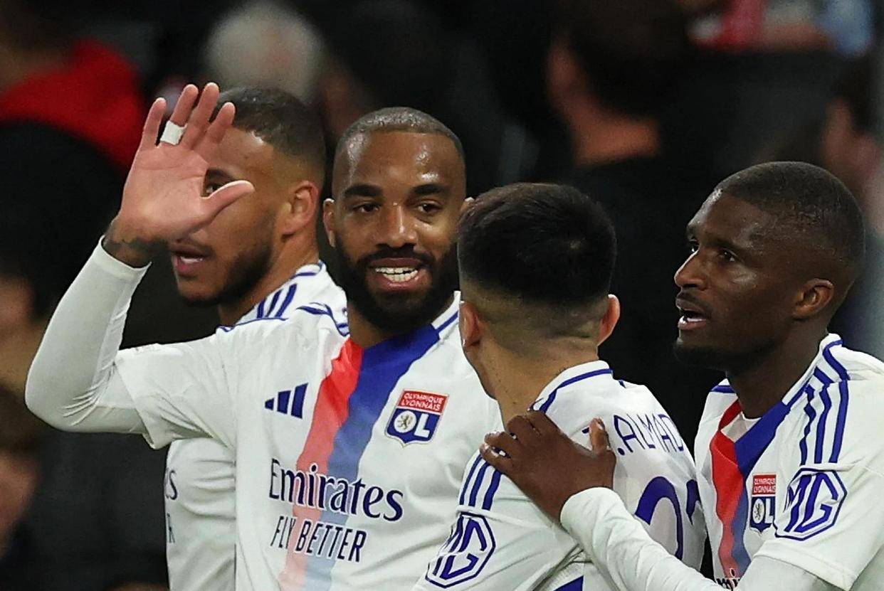 华体会下载-里昂险胜曼联，贝尔补时绝平意甲  第1张