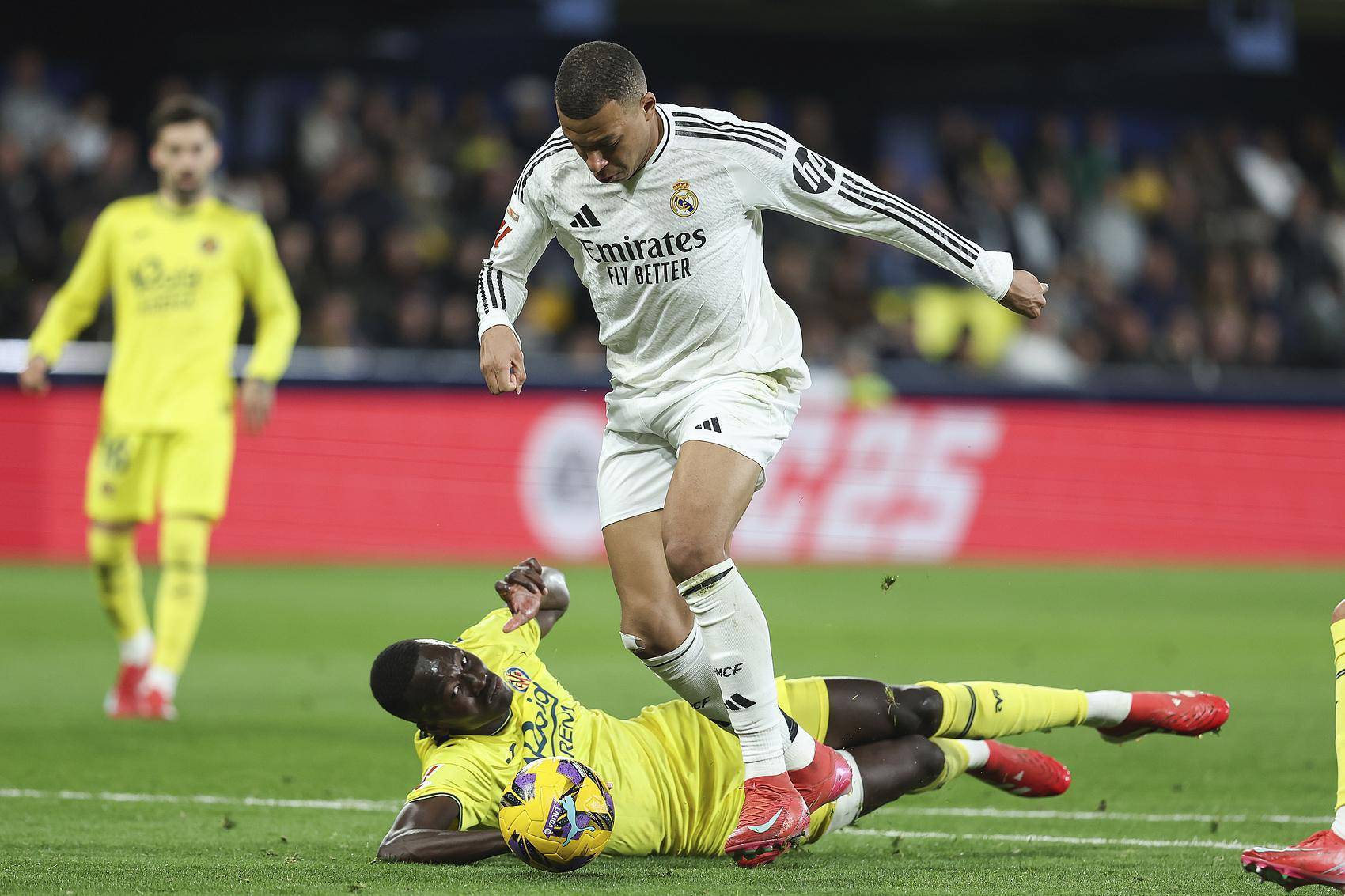 华体会体育-皇马轻取莱比锡，博格巴梅开二度欧冠的简单介绍  第2张