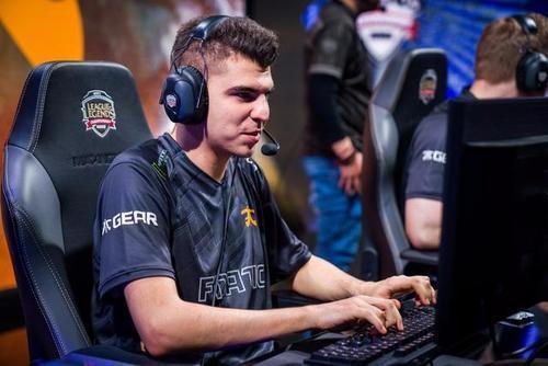 华体会登录-BRO轻取FNC,Jankos完成史诗逆转淘汰赛3:0(首尔) 第1张 华体会登录-BRO轻取FNC,Jankos完成史诗逆转淘汰赛3:0(首尔) 第1张